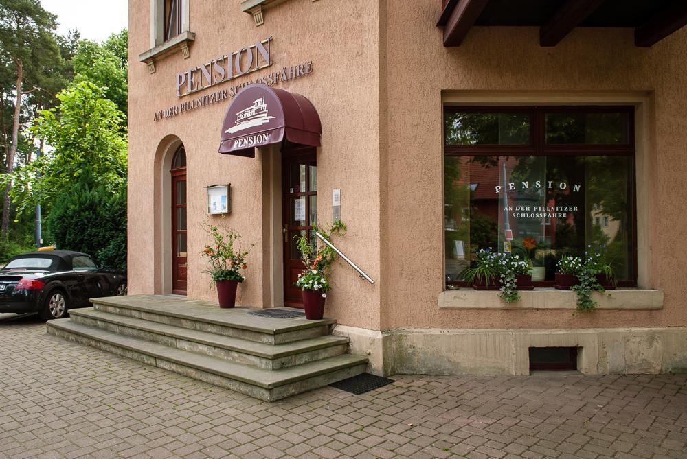 Pension an der Pillnitzer Schlossfähre Dresden Exterior foto