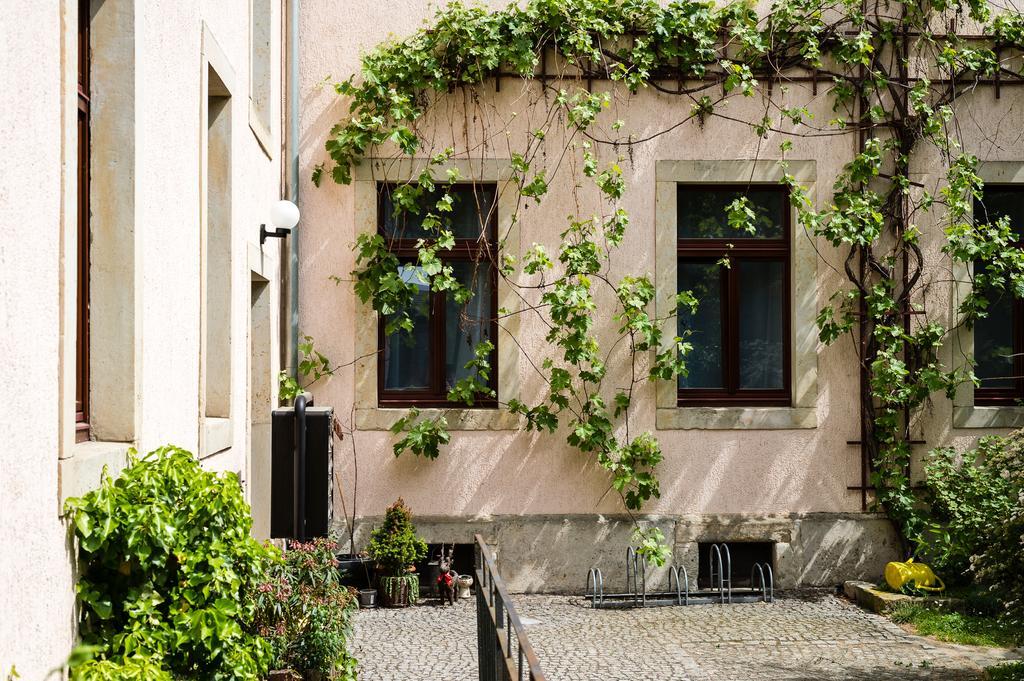 Pension an der Pillnitzer Schlossfähre Dresden Exterior foto